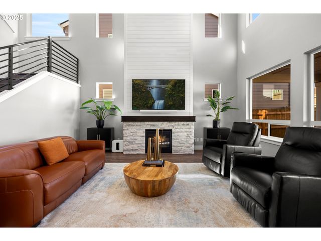 15754 Sw VANDERWOOD Ave, Portland, OR 97224