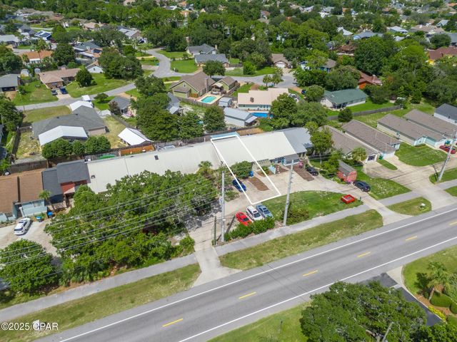 8504 N Lagoon Drive, Panama City, FL 32408