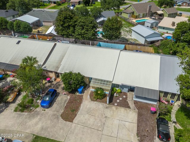 8504 N Lagoon Drive, Panama City, FL 32408