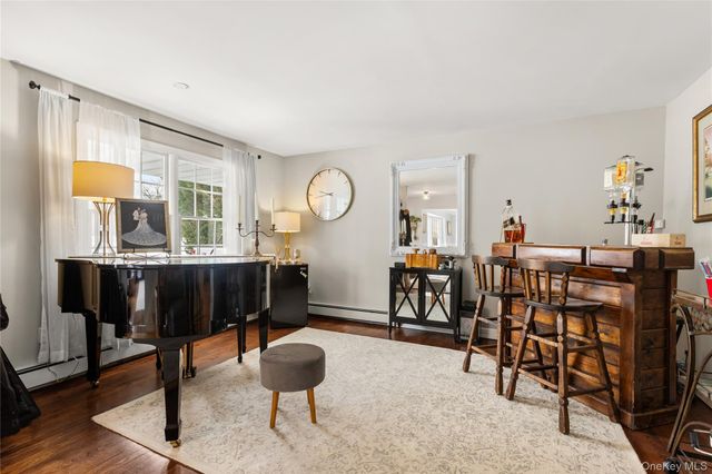 52 Matinecock Avenue, East Islip, NY 11730