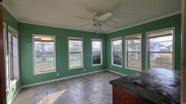 219 W 20Th St, Stuttgart, AR 72160