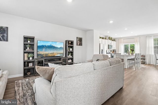 15 BAYBREEZE DR, Waretown, NJ 08758