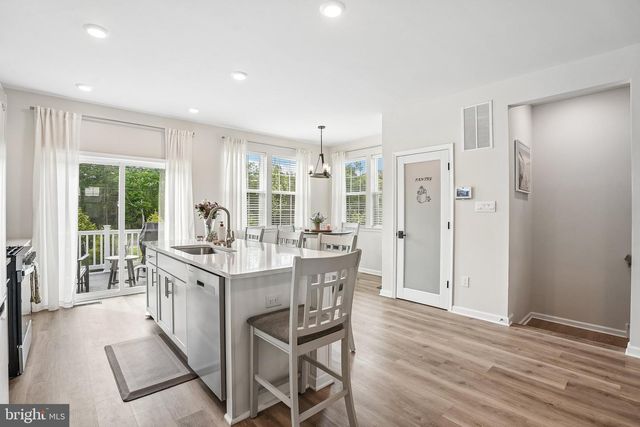 15 BAYBREEZE DR, Waretown, NJ 08758