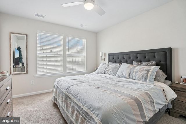 15 BAYBREEZE DR, Waretown, NJ 08758
