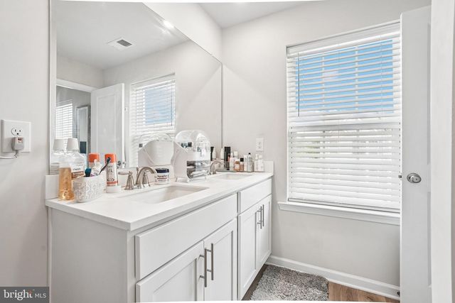 15 BAYBREEZE DR, Waretown, NJ 08758