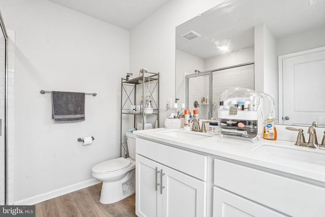 15 BAYBREEZE DR, Waretown, NJ 08758
