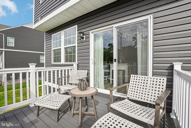 15 BAYBREEZE DR, Waretown, NJ 08758
