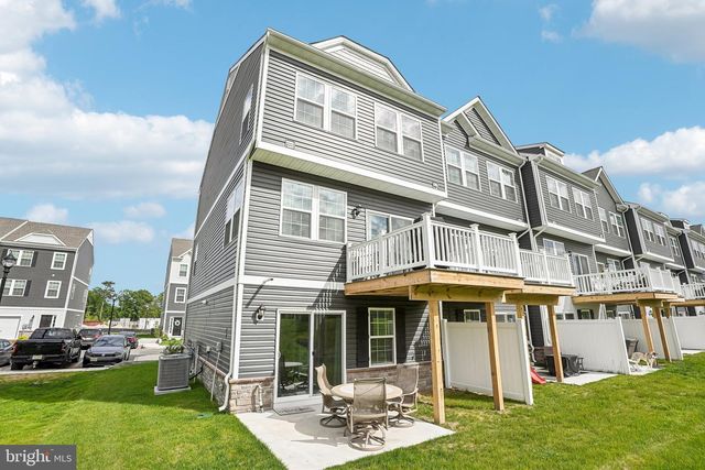 15 BAYBREEZE DR, Waretown, NJ 08758