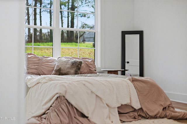 1521 Carroll Creek Road, Johnson City, TN 37615