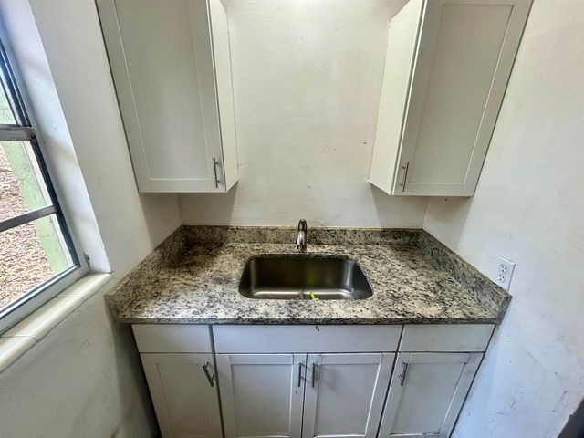 1113 Joe Louis Street, Tallahassee, FL 32304