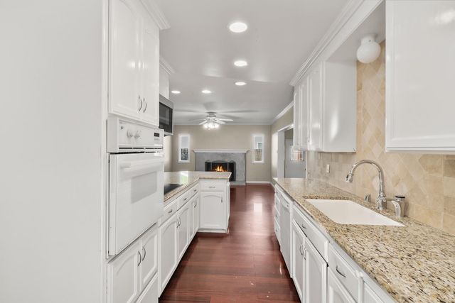 1500 Dana Way, Roseville, CA 95661