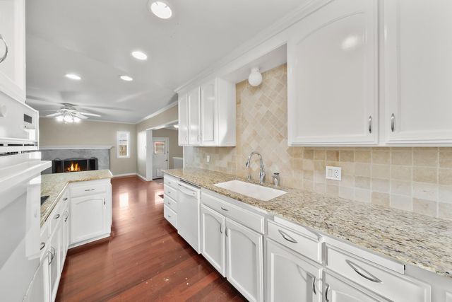 1500 Dana Way, Roseville, CA 95661