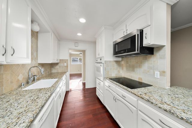 1500 Dana Way, Roseville, CA 95661