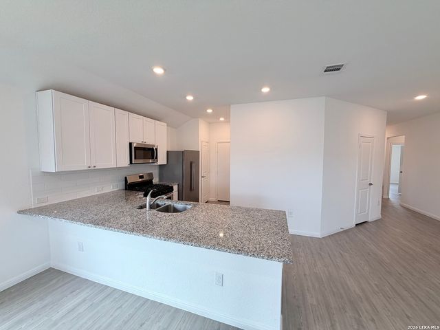 750 Haas Way, San Antonio, TX 78221