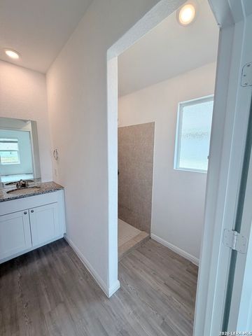 750 Haas Way, San Antonio, TX 78221
