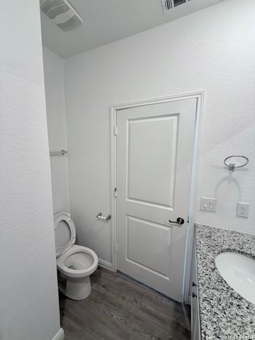 750 Haas Way, San Antonio, TX 78221
