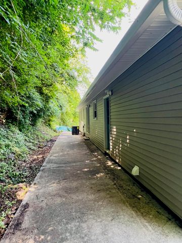 8492 Lick Springs Lane, Alexandria, KY 41001