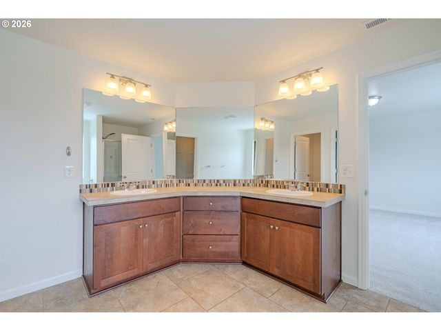 291 N 34TH Ct, Ridgefield, WA 98642