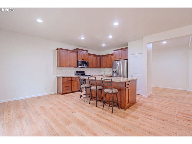 291 N 34TH Ct, Ridgefield, WA 98642