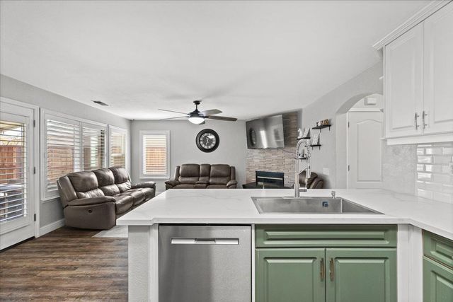 4208 Keepsake Ct, Modesto, CA 95356