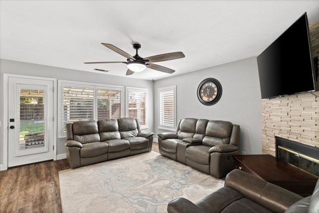 4208 Keepsake Ct, Modesto, CA 95356