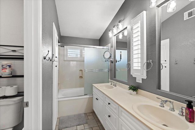 4208 Keepsake Ct, Modesto, CA 95356