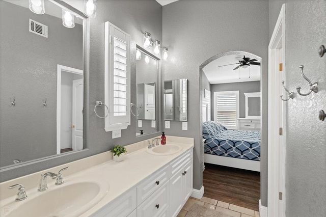 4208 Keepsake Ct, Modesto, CA 95356