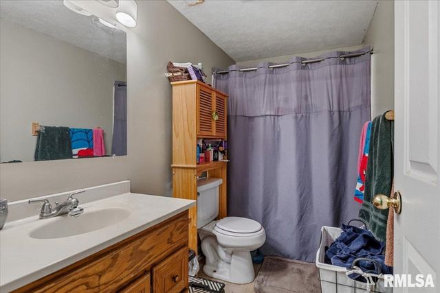 105 E MILL Street, Rochester, IL 62563