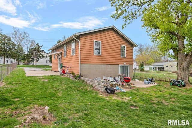 105 E MILL Street, Rochester, IL 62563