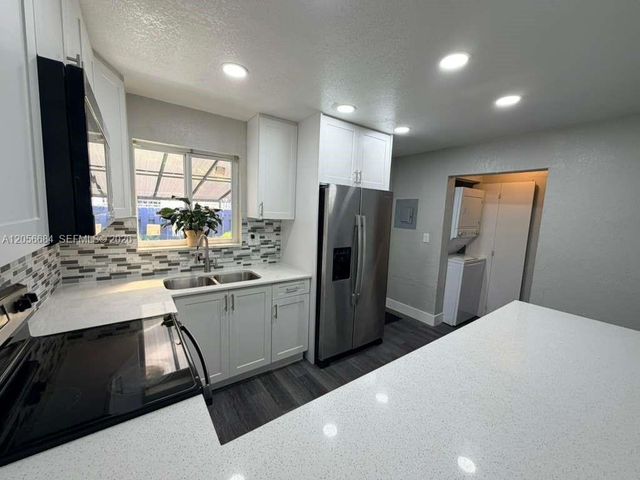 1500 NE 151st Street 104, Miami, FL 33162