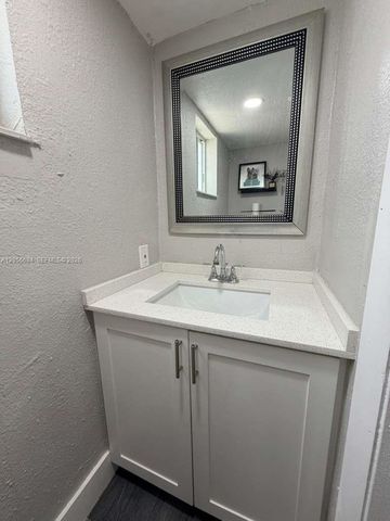 1500 NE 151st Street 104, Miami, FL 33162