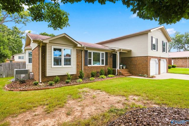 2107 Britain Avenue, Huntsville, AL 35803