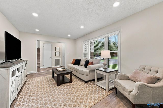 2107 Britain Avenue, Huntsville, AL 35803
