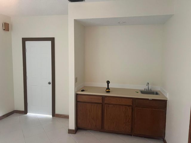 8197 ROYAL PALM Court 5, Tamarac, FL 33321