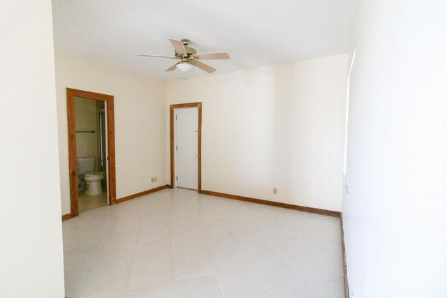 8197 ROYAL PALM Court 5, Tamarac, FL 33321