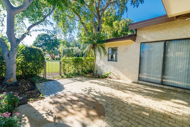 8197 ROYAL PALM Court 5, Tamarac, FL 33321