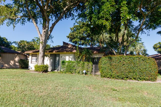 8197 ROYAL PALM Court 5, Tamarac, FL 33321