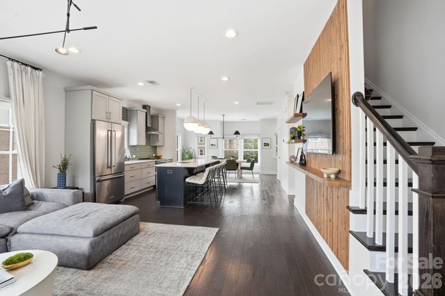 1024 Wesley Park Lane, Charlotte, NC 28208