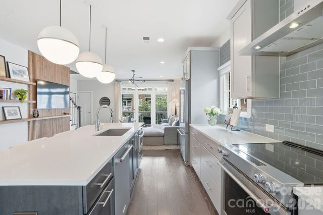 1024 Wesley Park Lane, Charlotte, NC 28208