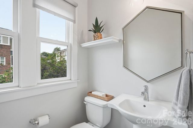 1024 Wesley Park Lane, Charlotte, NC 28208