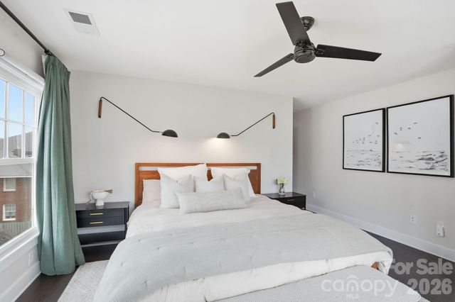 1024 Wesley Park Lane, Charlotte, NC 28208