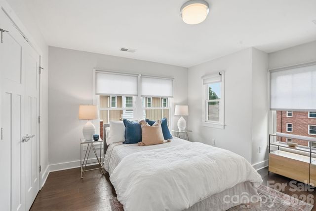 1024 Wesley Park Lane, Charlotte, NC 28208