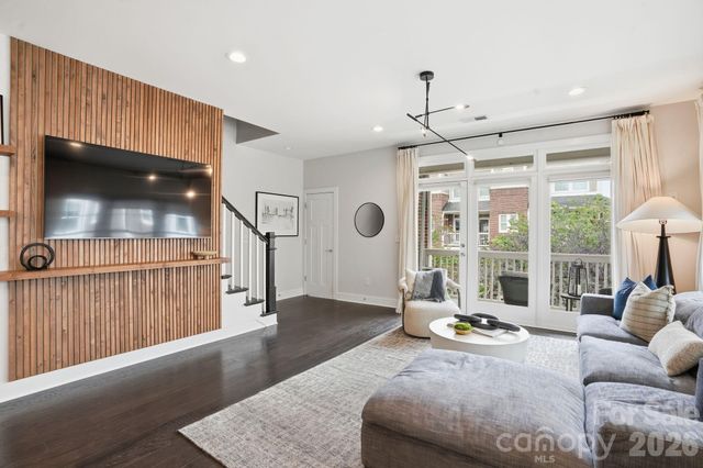 1024 Wesley Park Lane, Charlotte, NC 28208