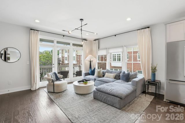 1024 Wesley Park Lane, Charlotte, NC 28208