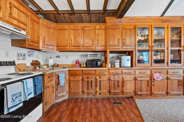 198 Moore Haven Cir, Cub Run, KY 42729