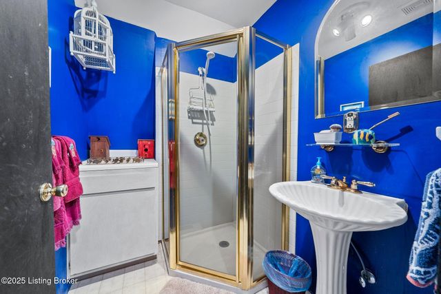 198 Moore Haven Cir, Cub Run, KY 42729