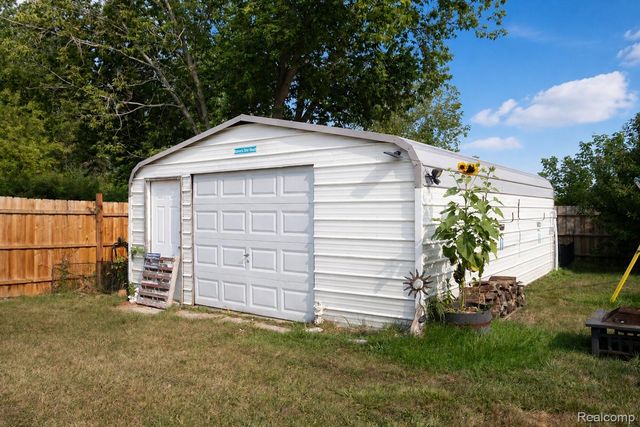5088 W Grand Blanc Road, Mundy Township, MI 48473