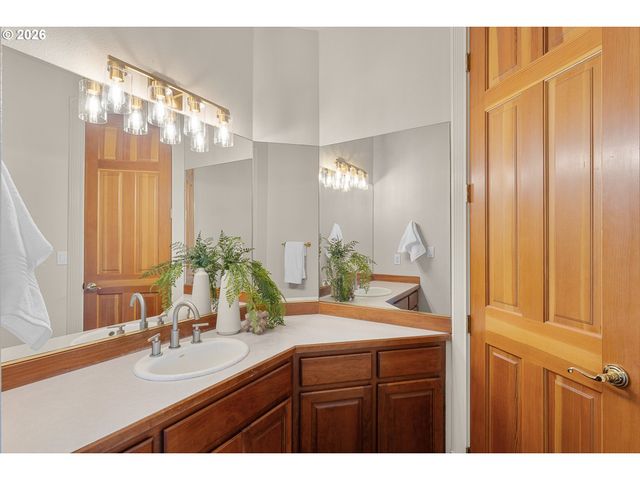 22510 Nw CORNELL Dr, Ridgefield, WA 98642