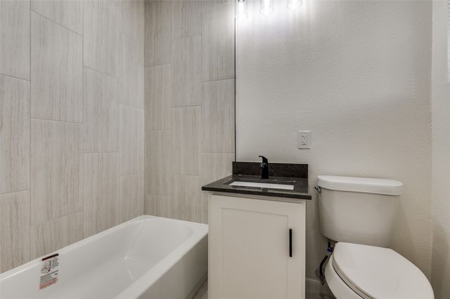 713 Hilltop Circle, Desoto, TX 75115