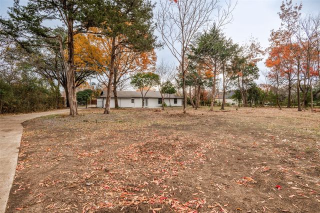 713 Hilltop Circle, Desoto, TX 75115